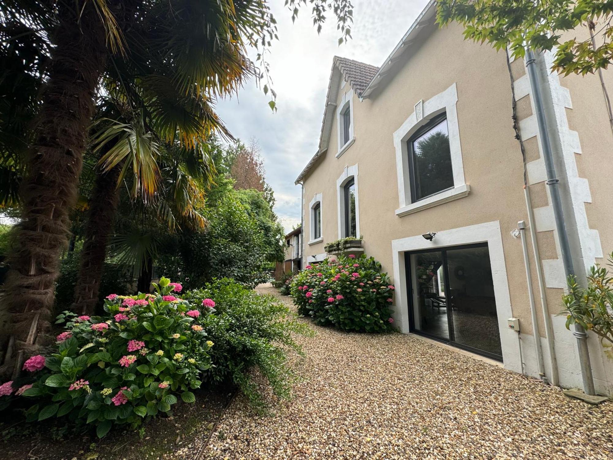 Demeure De Charme Vue Riviere Perigueux Piscine Parking Bed & Breakfast Exterior foto